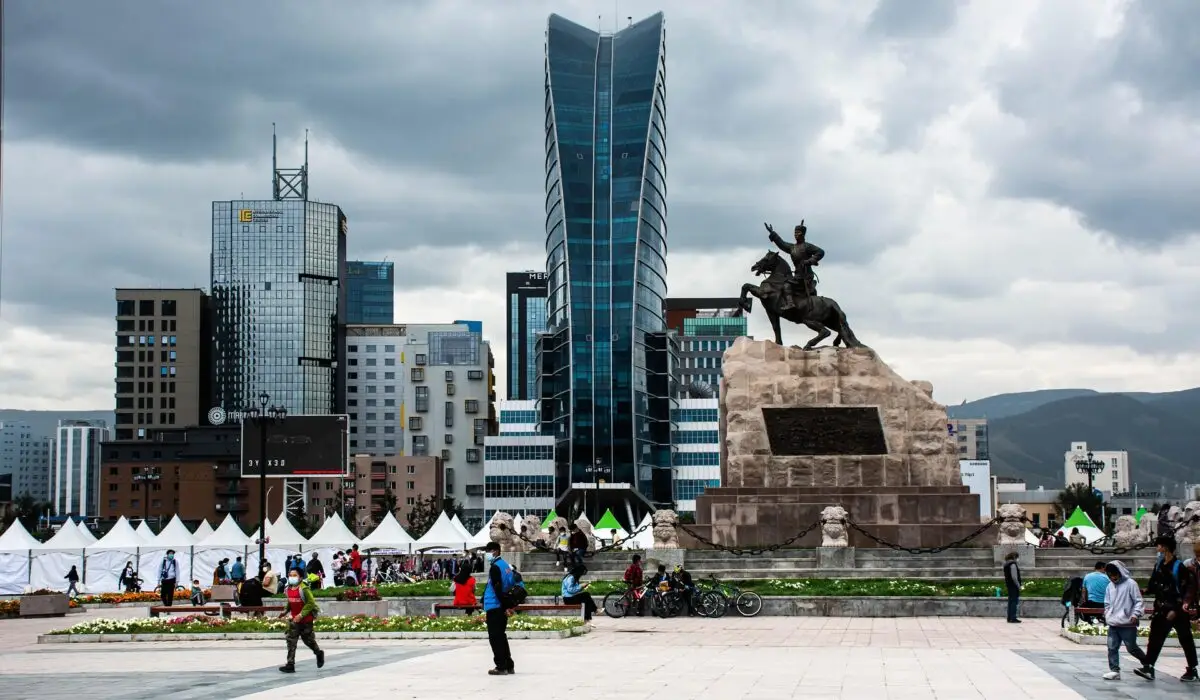 nyamdorj-monument-6623161_1920